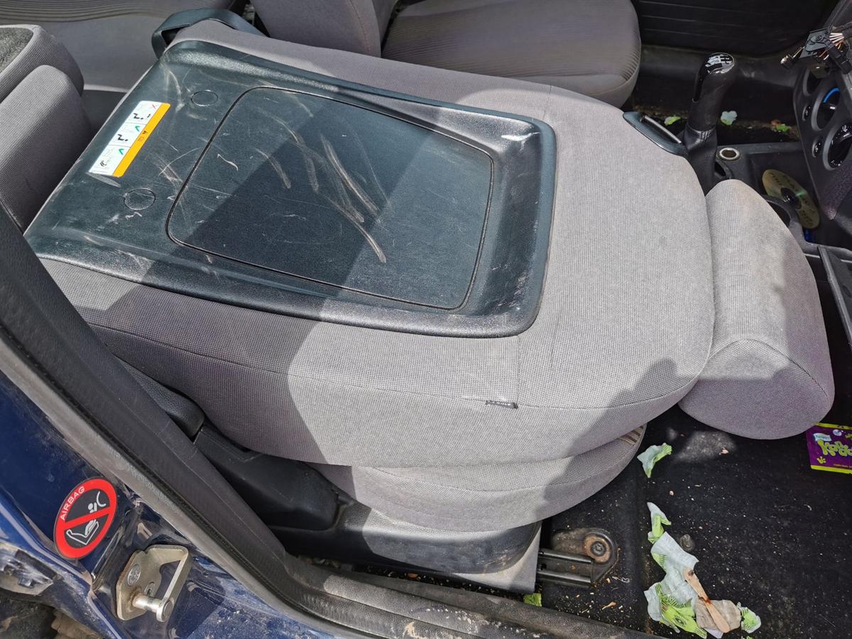 Ford Fusion JU2 Beifahrersitz Sitz Autositz vorn rechts Stoff Lehne klappbar