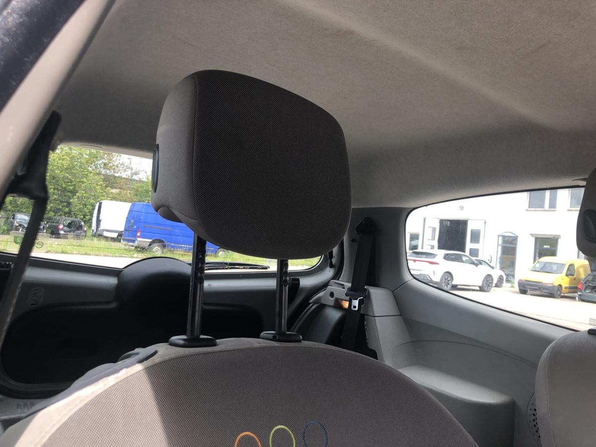 Renault Twingo 2 II Sitz vorn rechts Beifahrersitz Stoff Autositz ISOFIX