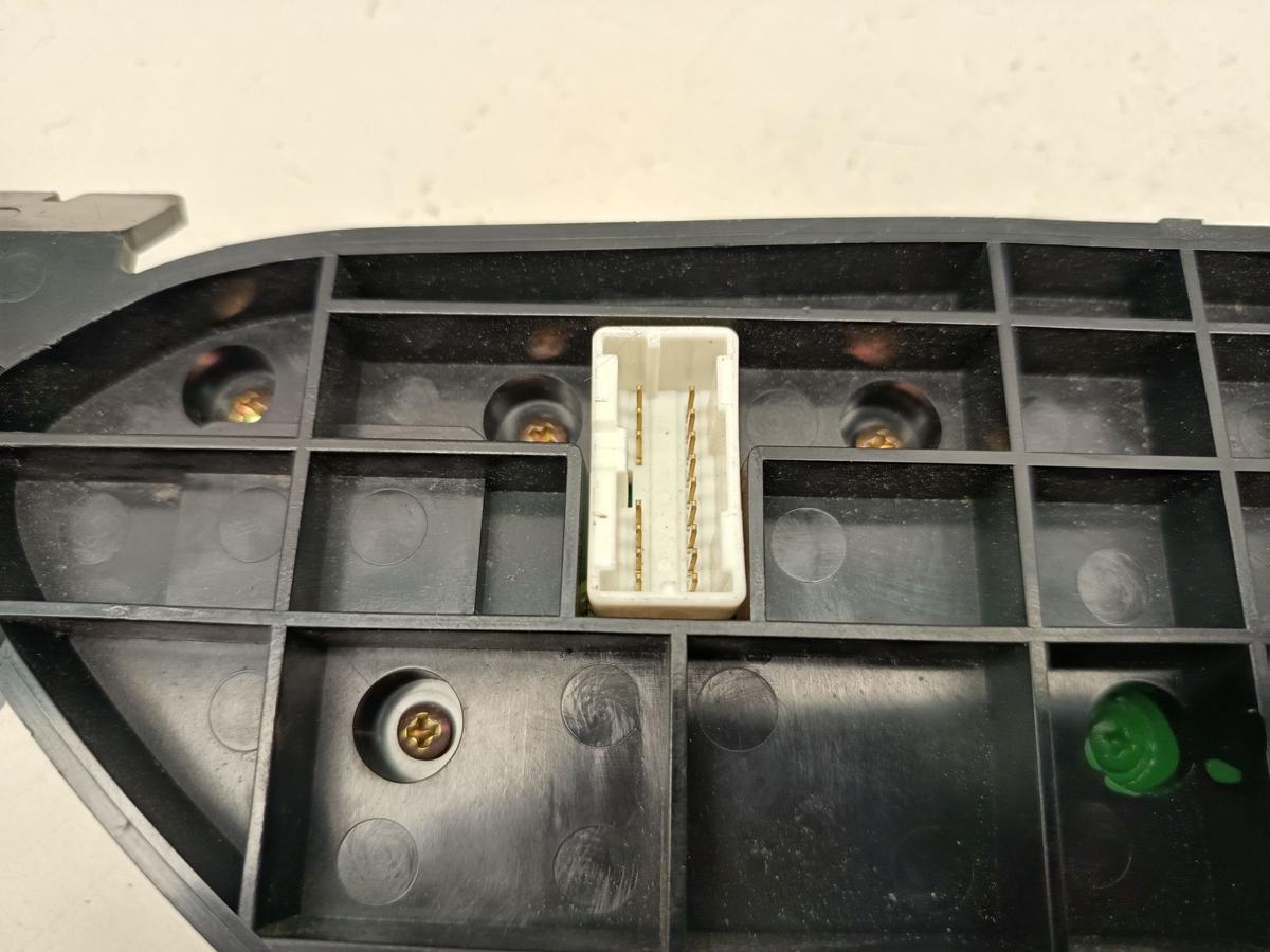 Nissan Primera P12 original Heizungsbet&auml;tigung Klimaautomatik Bj 2003