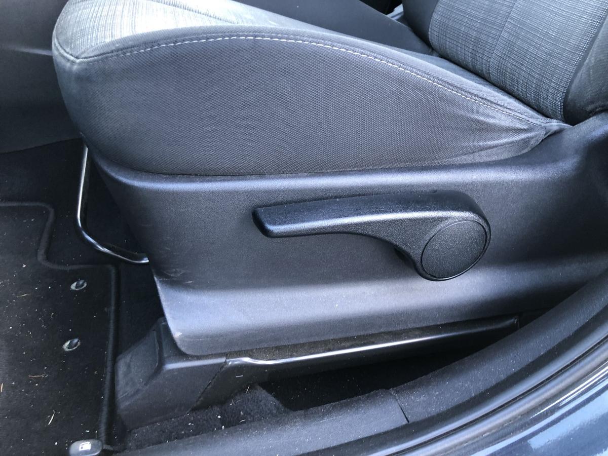 Kia Venga YN Sitz vorn links Fahrersitz Stoff mit Heizung Autositz