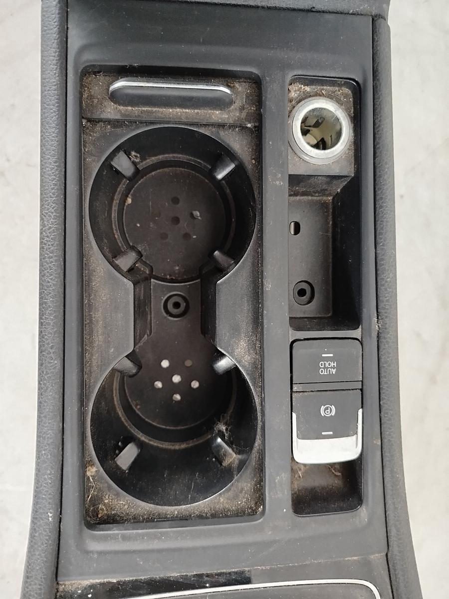VW Golf 7 VII 5G AU Variant Mittelarmlehne vorn Tunnel Schaltkulisse Verkleidung