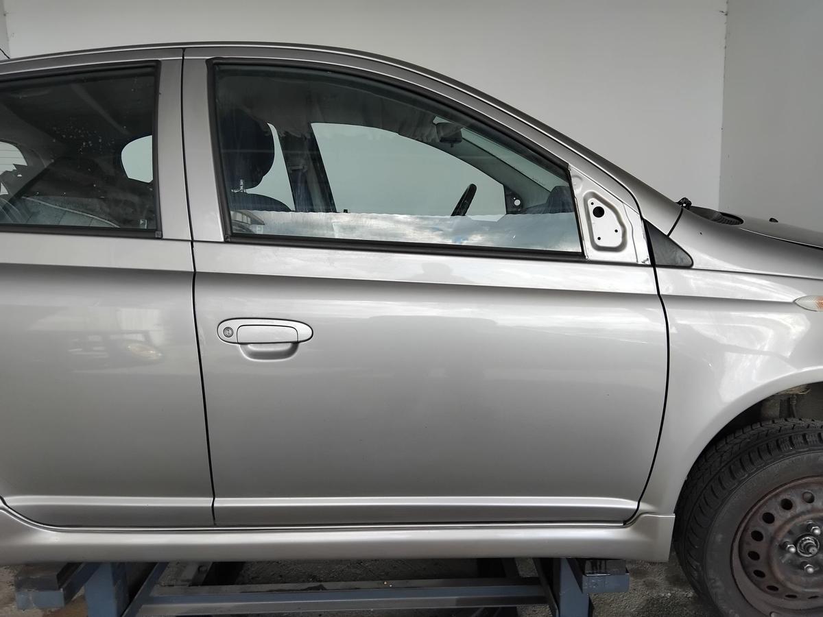 Toyota Yaris P1 T&uuml;r vorn rechts Beifahrert&uuml;r 5t&uuml;rig BJ04 Produktionsland Japan