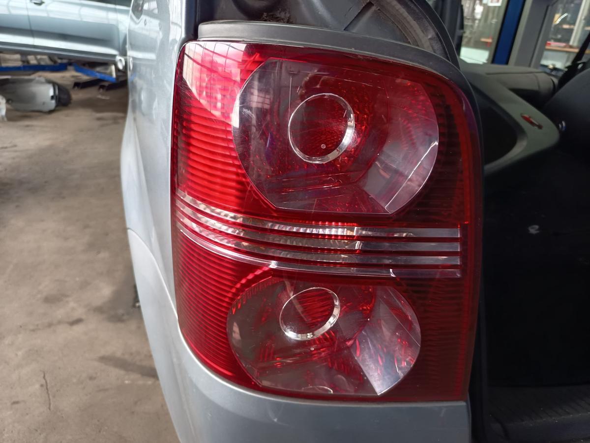VW Touran 1T3 GP original R&uuml;ckleuchte links Heck/Schluss/Licht Bj 2010