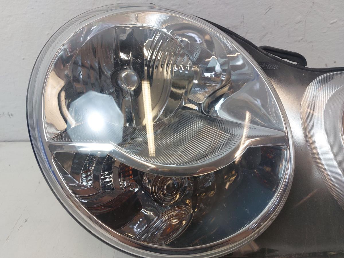 VW Polo 9N 9N1 9N2 Scheinwerfer vorn rechts Hauptscheinwerfer Halogen Valeo