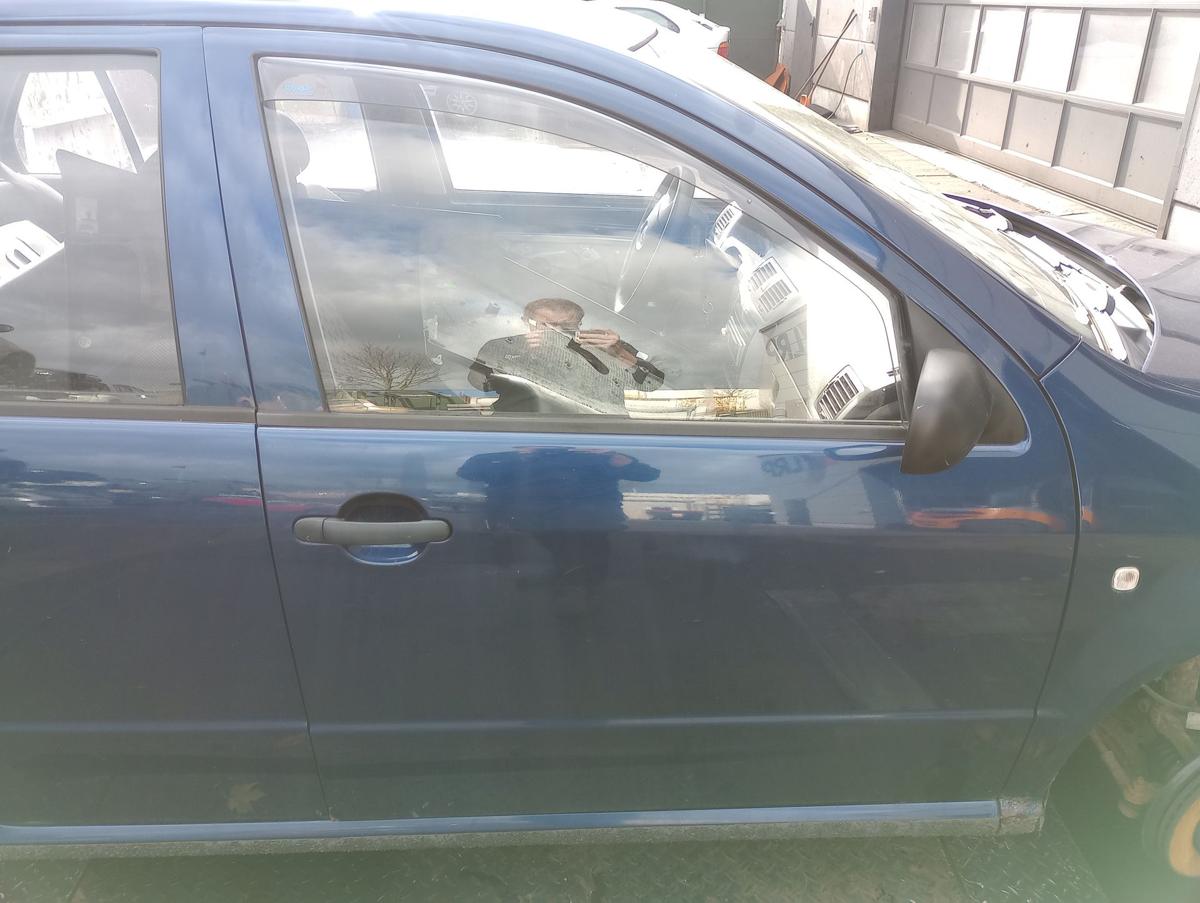 Skoda Fabia 6Y orig Tür vorn rechts LF5Q Blau Bj 2006