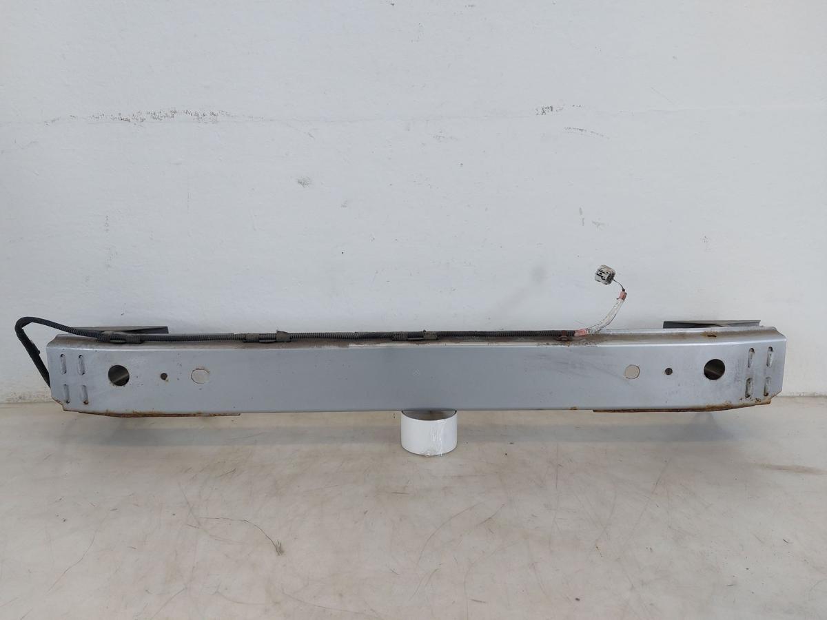 Toyota Yaris XP13 Tr&auml;ger Sto&szlig;f&auml;nger hinten Pralltr&auml;ger Sto&szlig;f&auml;ngertr&auml;ger