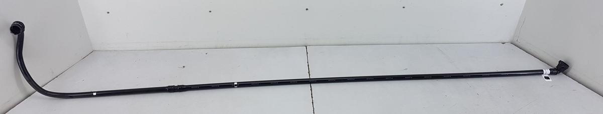 Tesla Model Y K&uuml;hlwasserrohr HV Batterie Bj2025 RWD Heckantrieb 1631599-00-D