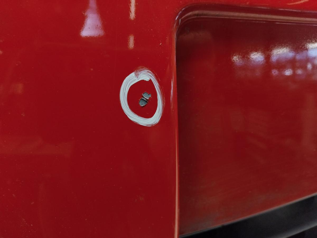 Opel Agila B original Sto&szlig;stange Stossf&auml;nger vorn 4VA glutrot BJ2009 Mangel