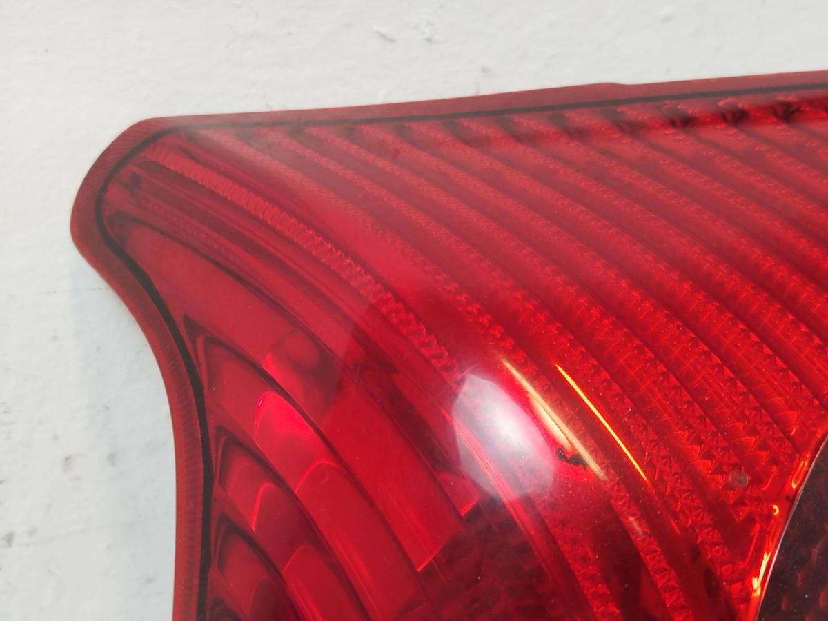 Toyota Avensis T25 Limo 4-trg. R&uuml;ckleuchte links R&uuml;cklicht Heckleuchte STH