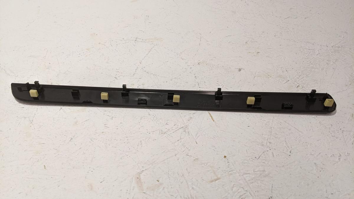 Zierleiste Blende Abdeckung Deckor Armaturenbrett rechts VW Golf VI 6 5K