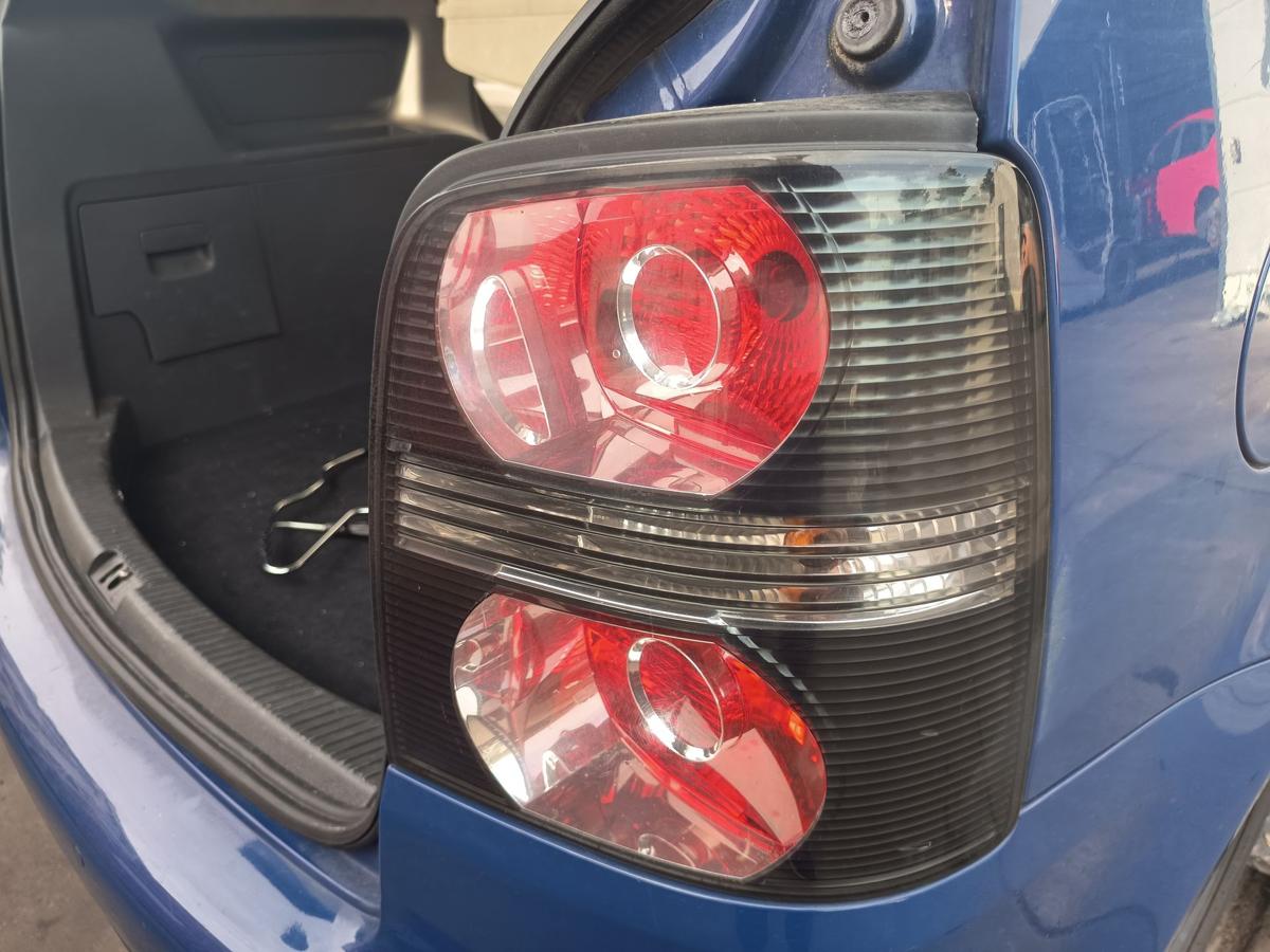 VW Touran GP 1T original R&uuml;ckleuchte rechts Heck Schlusslicht Bj 2009