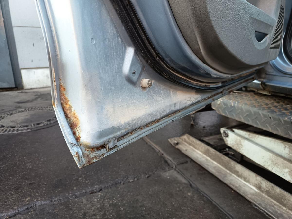 Mazda 2 original T&uuml;r vorn links Fahrer 27P Arktikblau Bj 2004