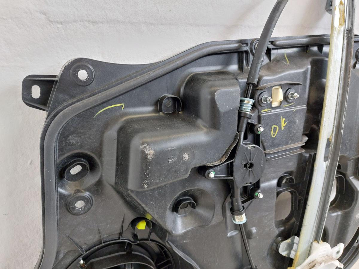 Mazda 2 Typ DJ Fensterheber vorn links Motor und Mechanik auf Grundplatte