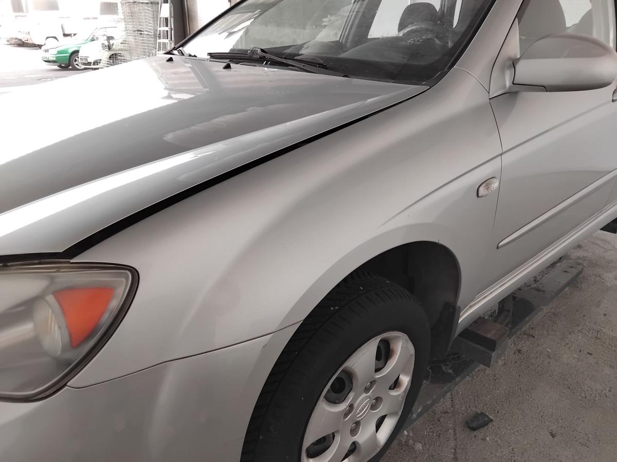 Kia Cerato FE orig Kotfl&uuml;gel vorn links 6C clear silver BJ2008 mit Blinkerloch