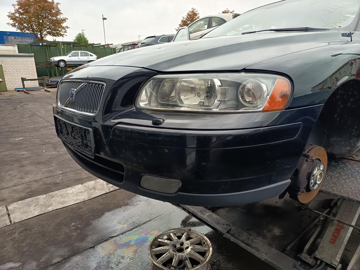 Volvo V70 II original Stoßstange Fänger vorn/Front 452 Saphirschwarz Bj 2005