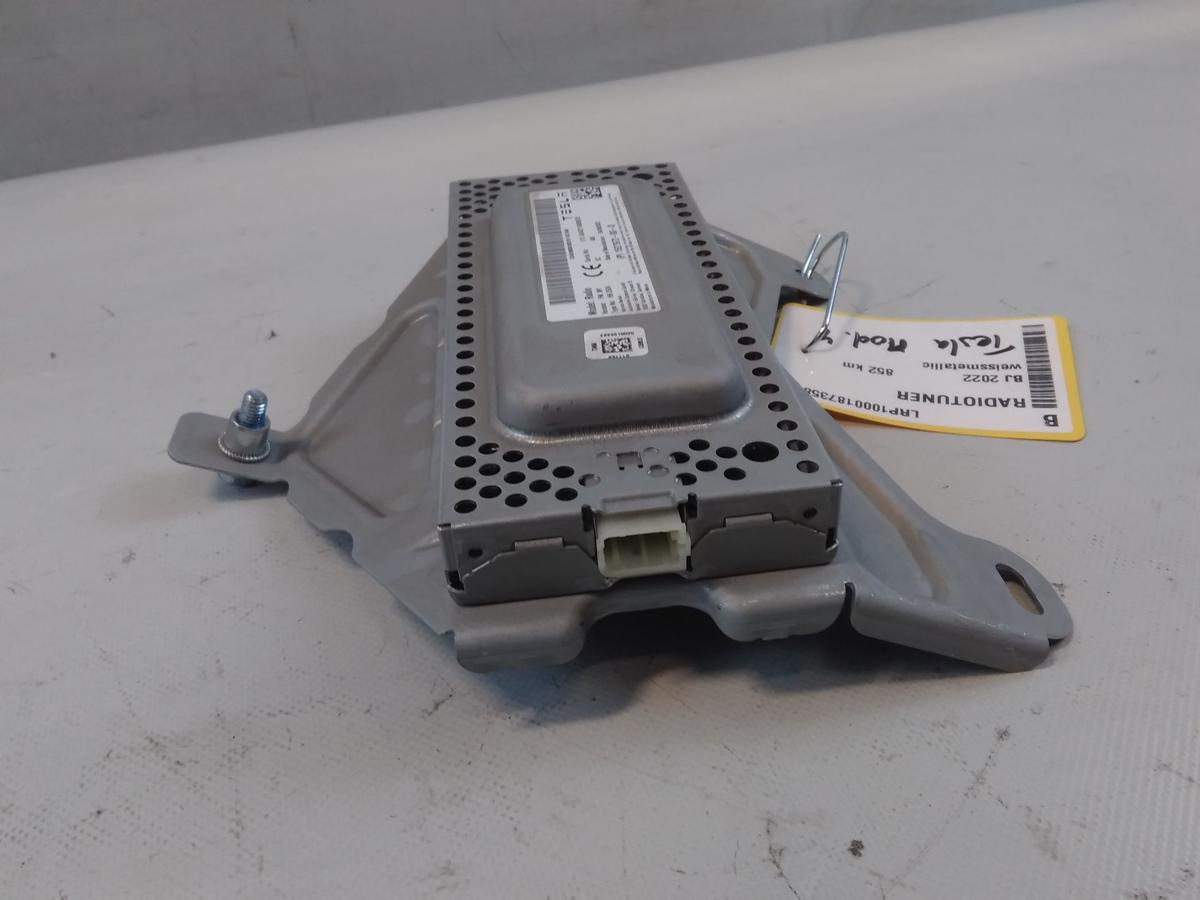 Tesla Model Y original Steuergerät Radiotuner FM 152797200D Harman Becker
