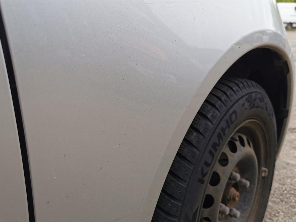 Mitsubishi Colt Z30 Kotflügel Fender Seitenwand vorn rechts A50 Pure Silver 5trg