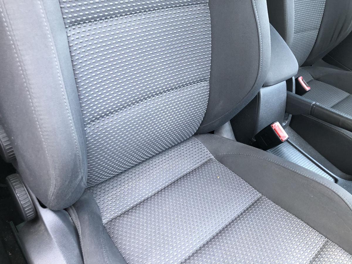 VW Golf 5 V 1K Sitz vorn rechts Beifahrersitz nur f&uuml;r 5 t&uuml;rer ohne Heizung