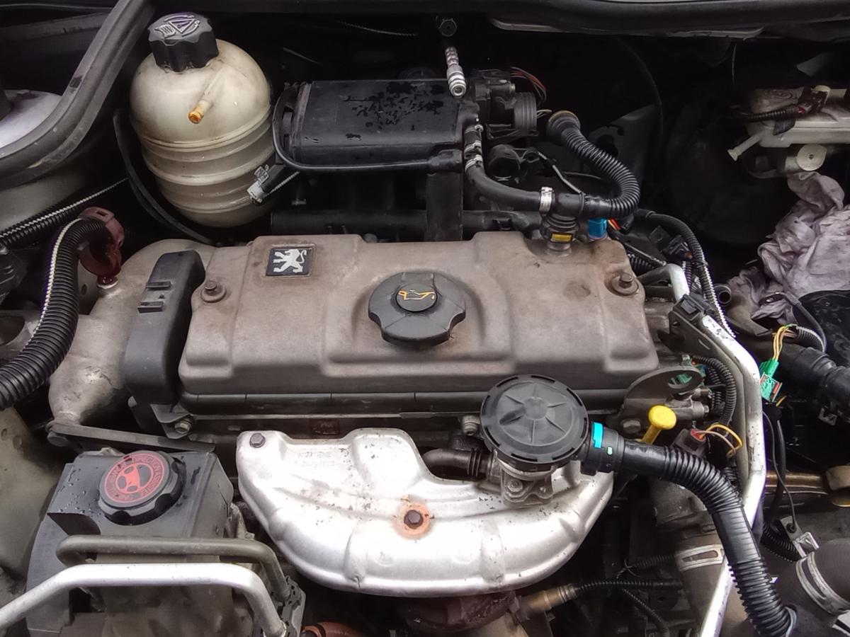 Peugeot 206 geprüfter Motor KFX Benzin 1,4l 55kW 98Tkm Bj 1999