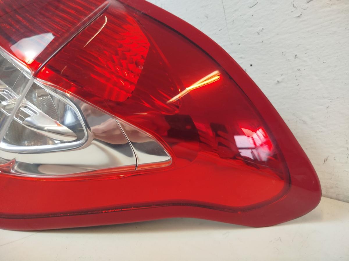 Citroen C4 II Typ N R&uuml;ckleuchte rechts au&szlig;en Ecke R&uuml;cklicht Heckleuchte Au&szlig;enteil