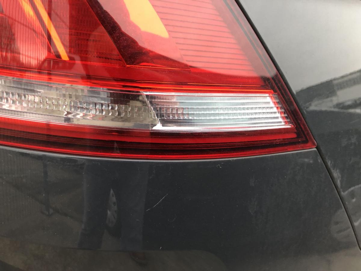 VW Passat 3G B8 Limo Rückleuchte rechts Rücklicht Außenteil mit LED Heckleuchte