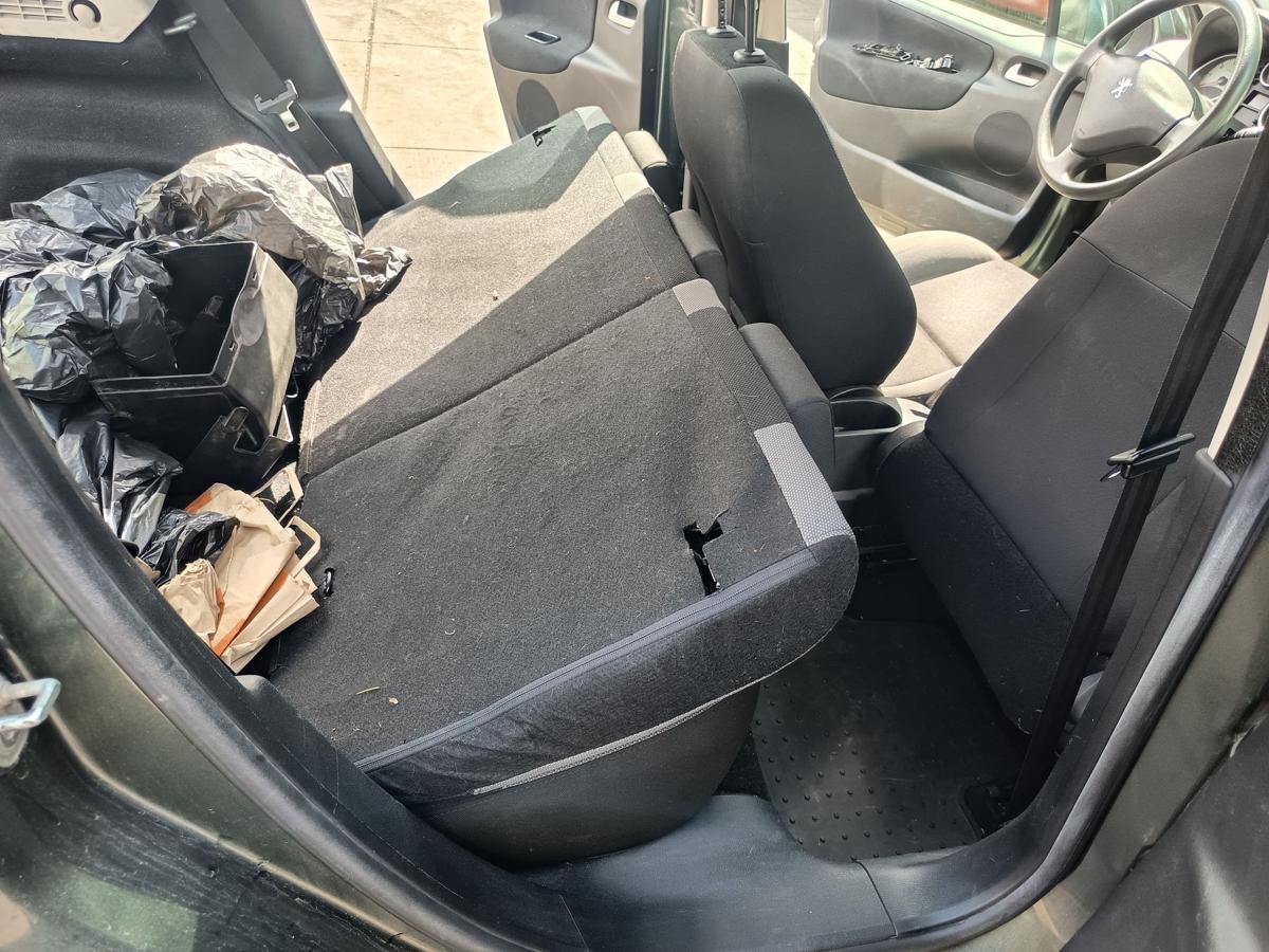 Peugeot 207 original R&uuml;cksitzbank Fondsitz Stoff grau/schwarz Bj2009