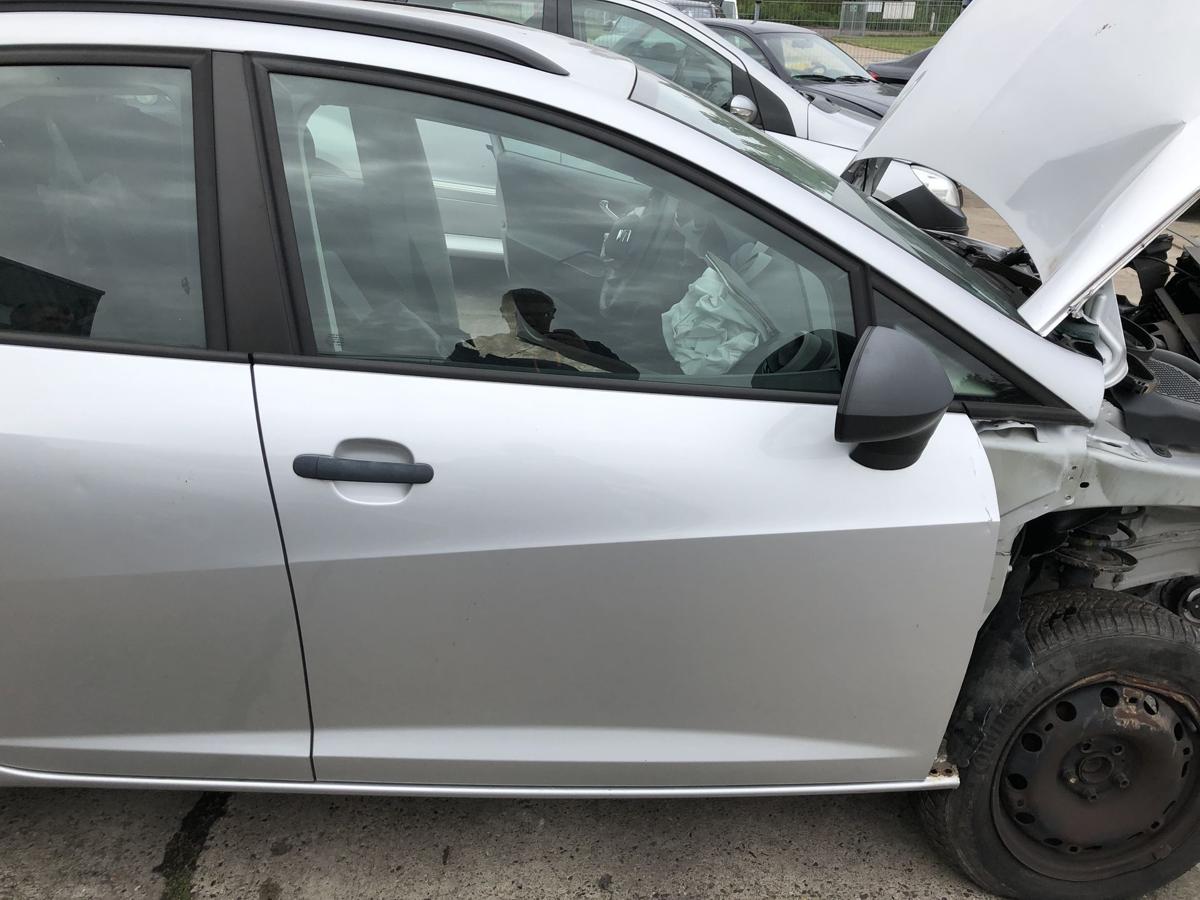 Seat Ibiza 6J 6P ST Kombi Tür vorn rechts Beifahrertür 5 türer LX7W Eissilber