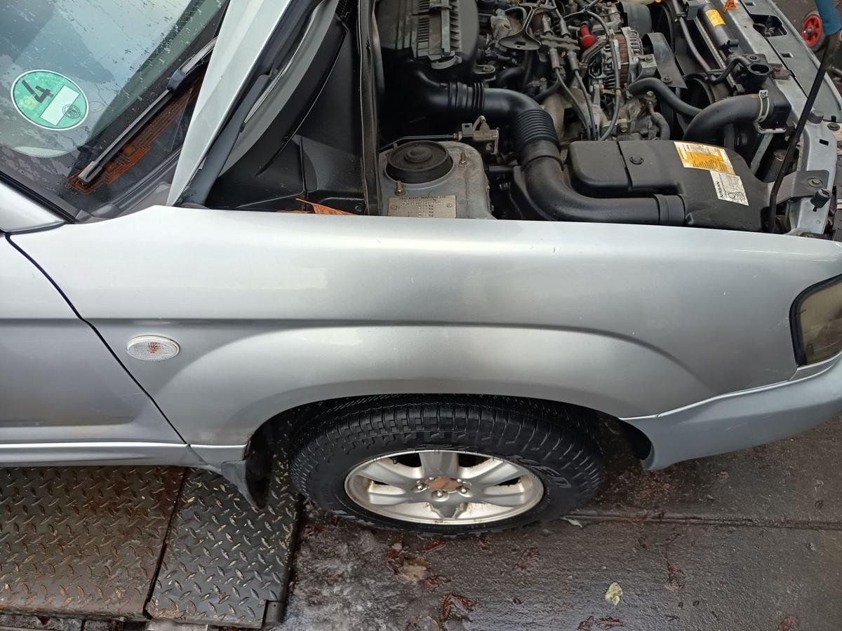 Subaru Forester SG original Kotfl&uuml;gel rechts 01G Silber vor Facelift Bj 2005