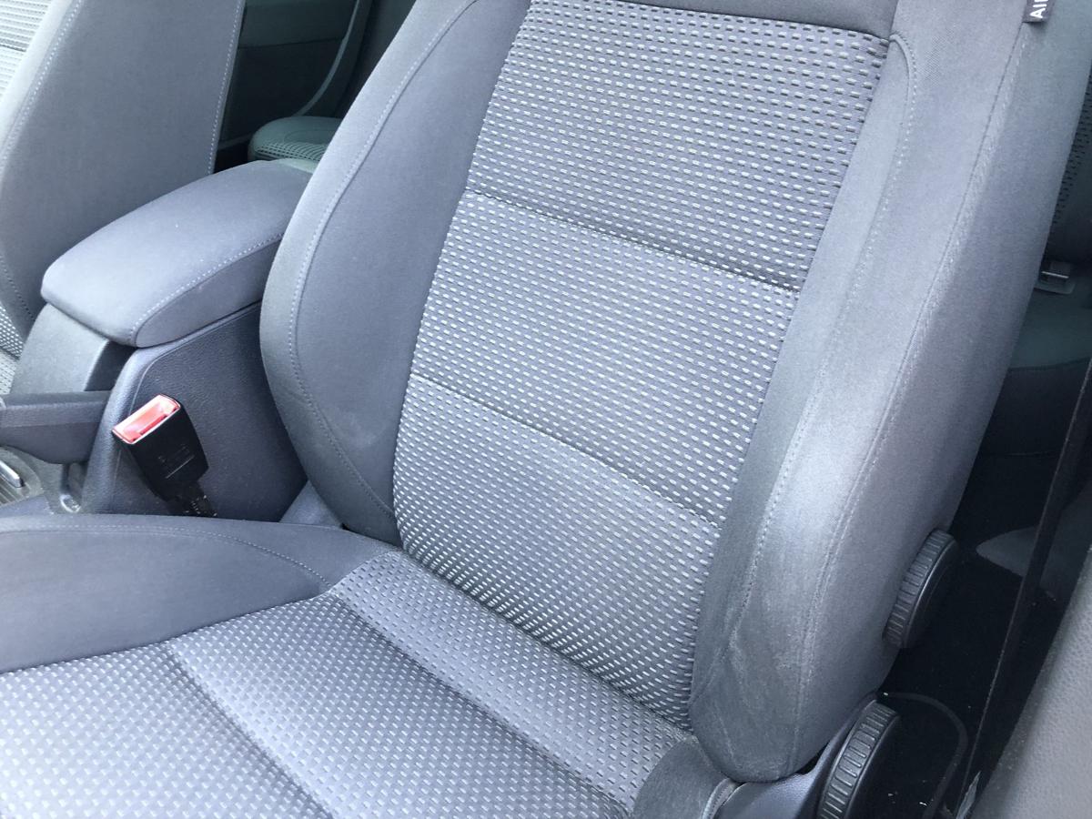 VW Golf 5 V 1K Sitz vorn links Fahrersitz nur f&uuml;r 5 t&uuml;rer ohne Heizung
