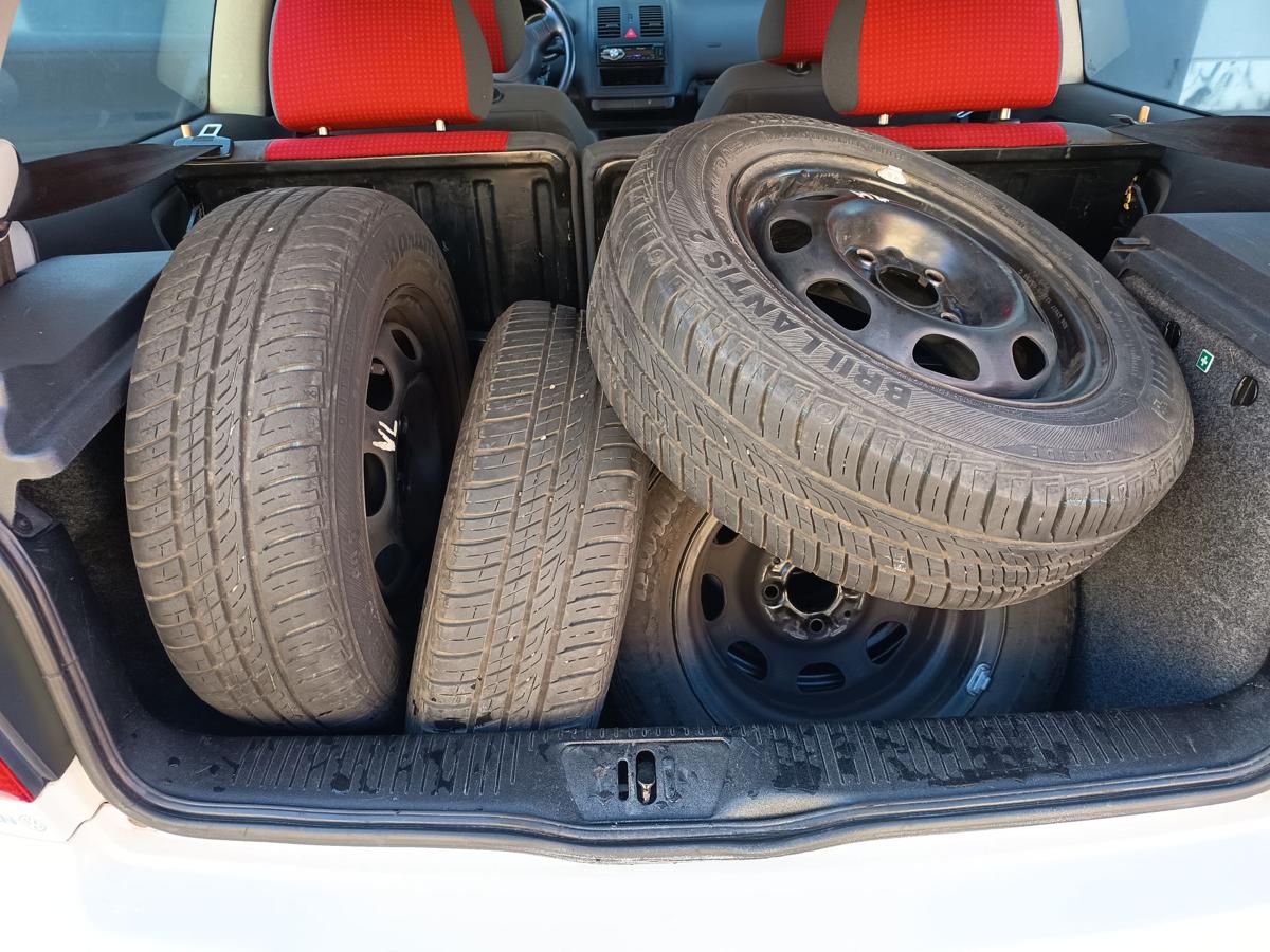 VW Polo 6N2 Satz Stahlfelgen 5,5x13 ET43 OHNE Reifen Bj 2000