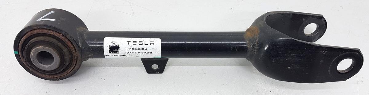 Tesla Model Y Querlenkersatz hinten links Satz Querlenker Bj2022 1044451-00-F