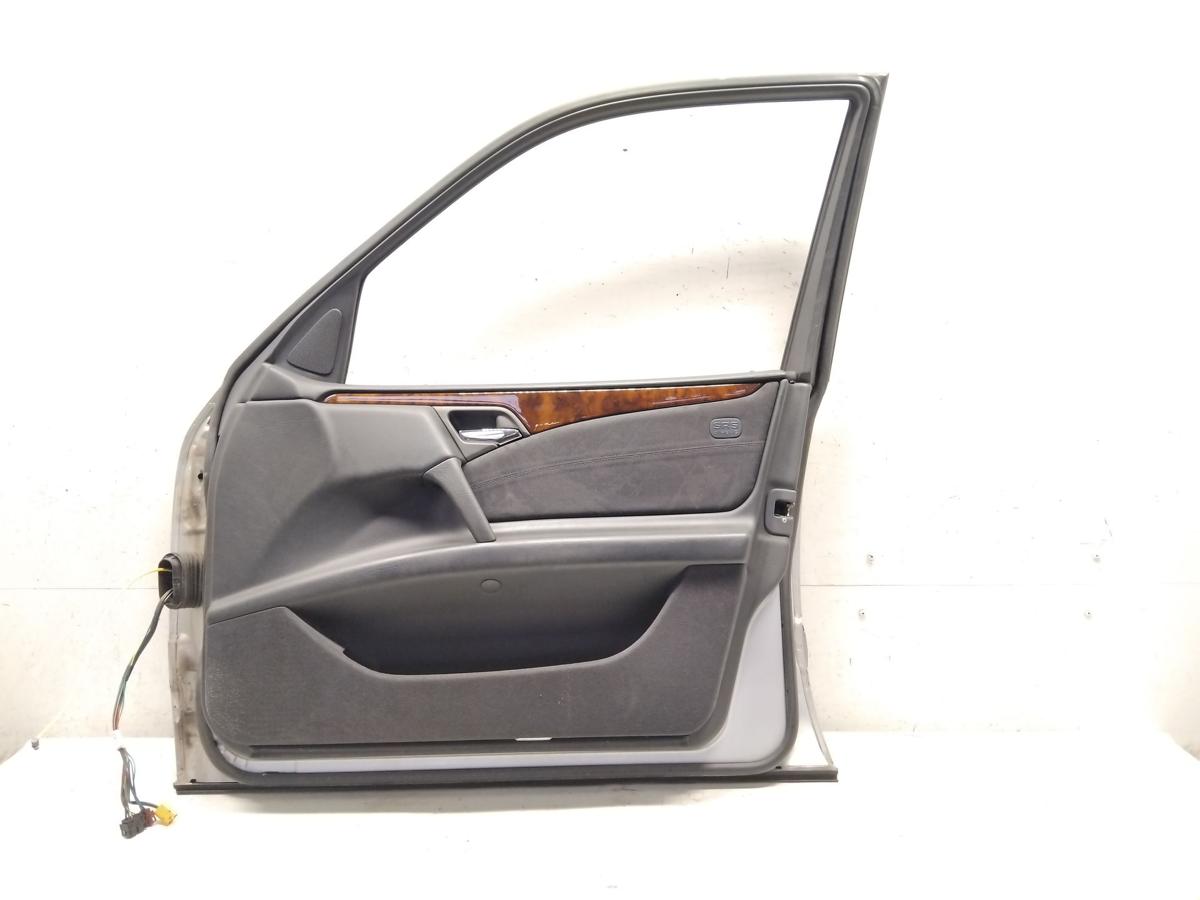 Mercedes E-Klasse 210 T&uuml;r vorn rechts Beifahrert&uuml;r brillantsilber 744 Bj.1998