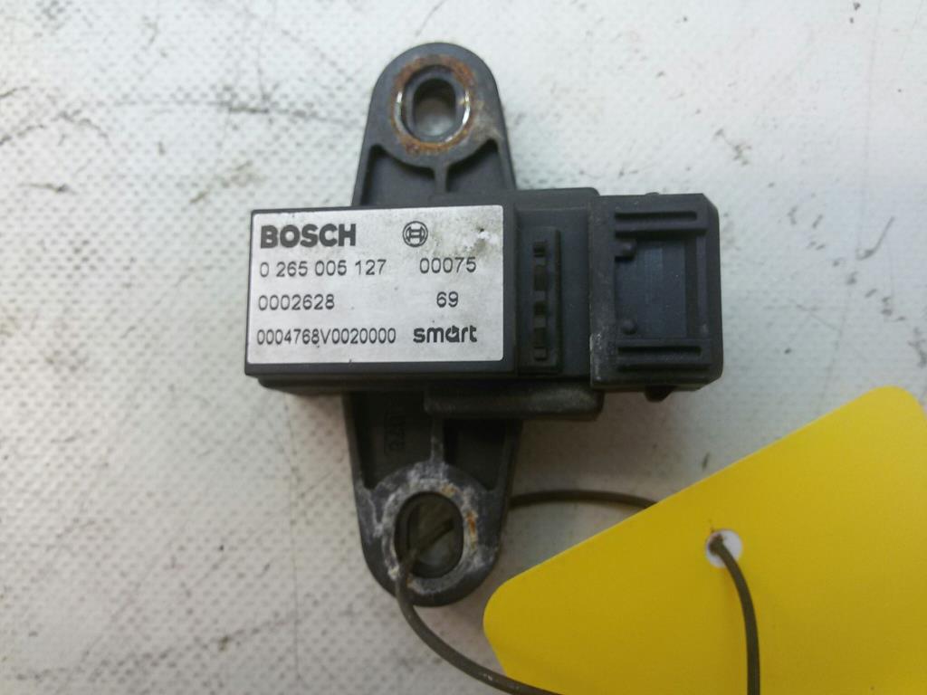 Smart ForTwo Bj.2000 Querbeschleunigungssensor ESP-Sensor 0004768V0020000 Bosch 0265005127