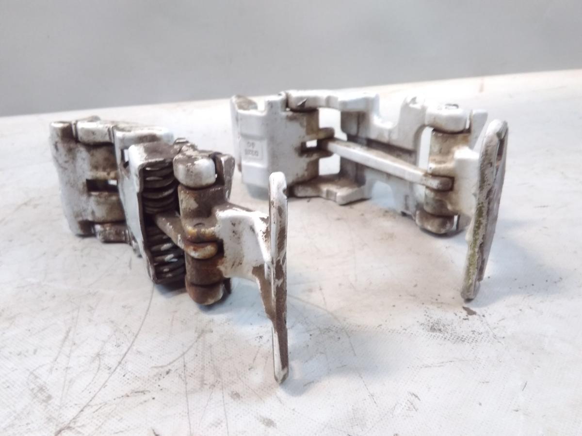 Peugeot Boxer 3 Typ 250 original Satz 270-Grad Heckt&uuml;rscharniere links Bj.2017