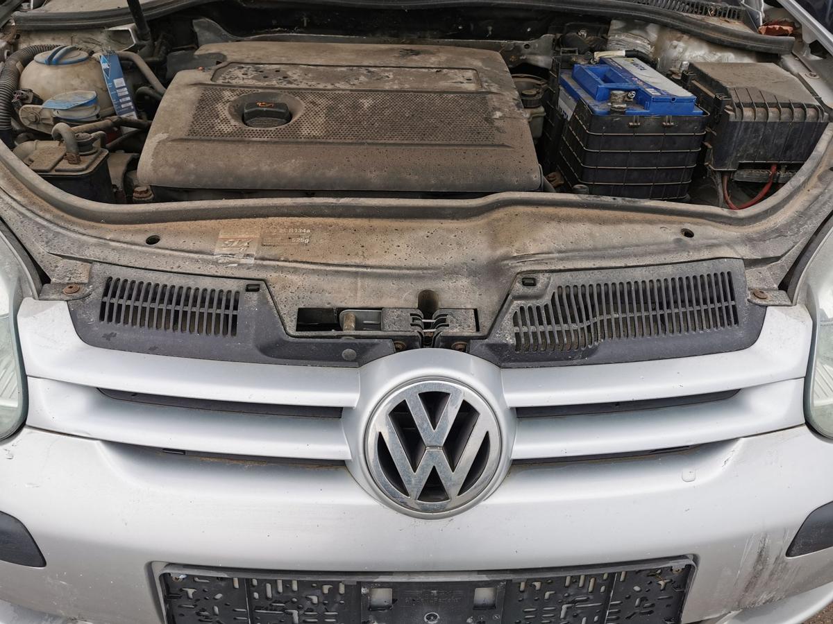 VW Golf V 5 Kühlergrill Frontgrill Grill vorn mit Logo LA7W Reflexsilber Met
