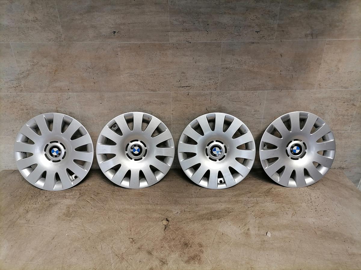 BMW E87 Satz Radkappen 15" Radzierblenden silber Bj.2008