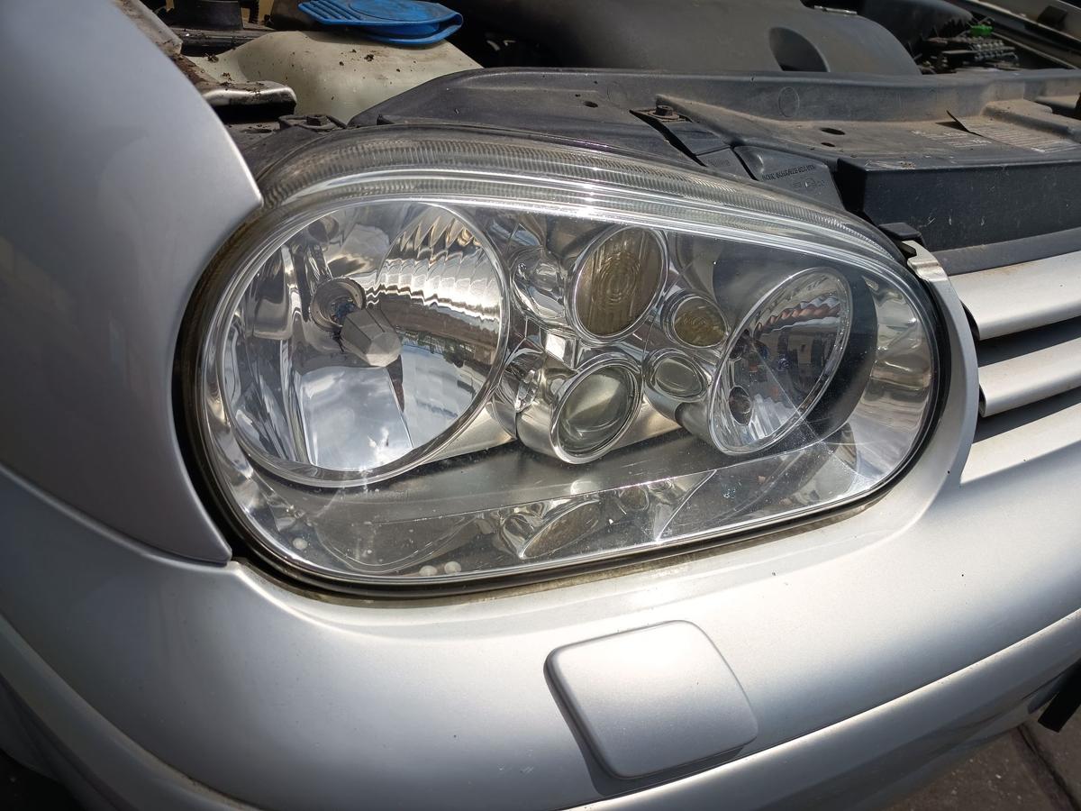 VW Golf IV original Scheinwerfer rechts Halogen NSW Baujahr 2000