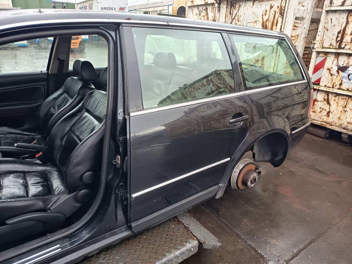 VW Passat 3BG Kombi original T&uuml;r hinten links Fond C9Z Black Magic Bj 2003