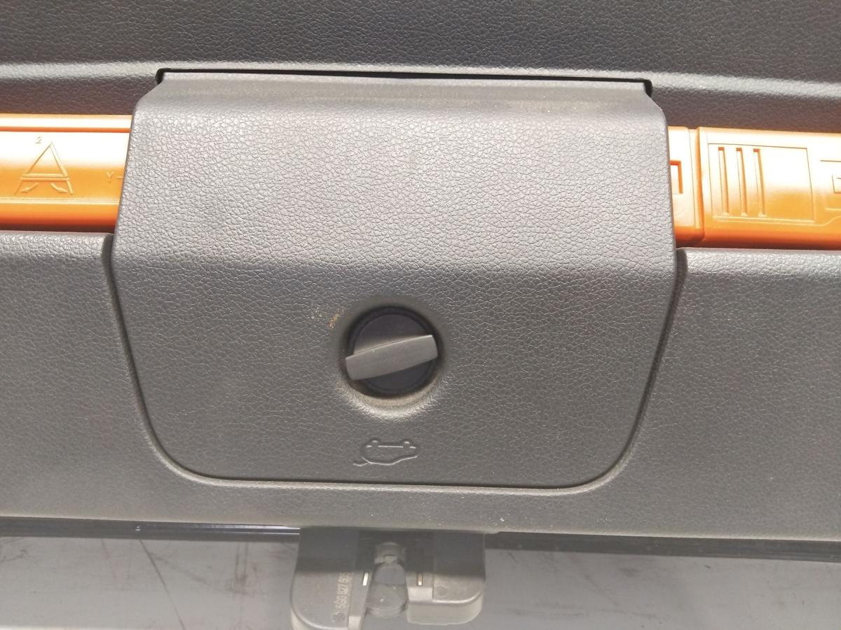 VW Golf Sportsvan Heckklappe schwarzmetallic LC9X mit Heckscheibe dunkel Bj.2017