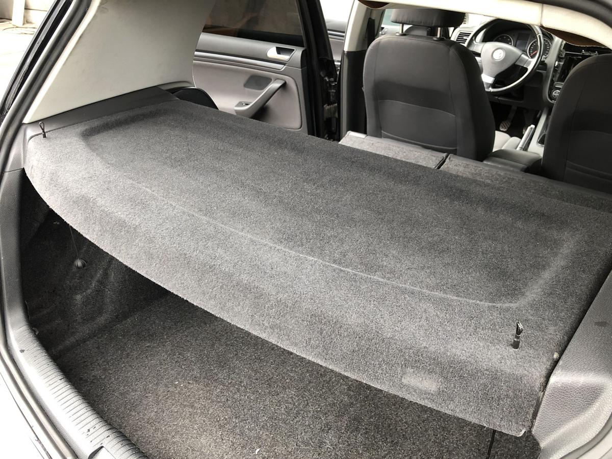 VW Golf V Limo original Hutablage Abdeckung Koffer/Laderaum grau-schwarz Bj 2008