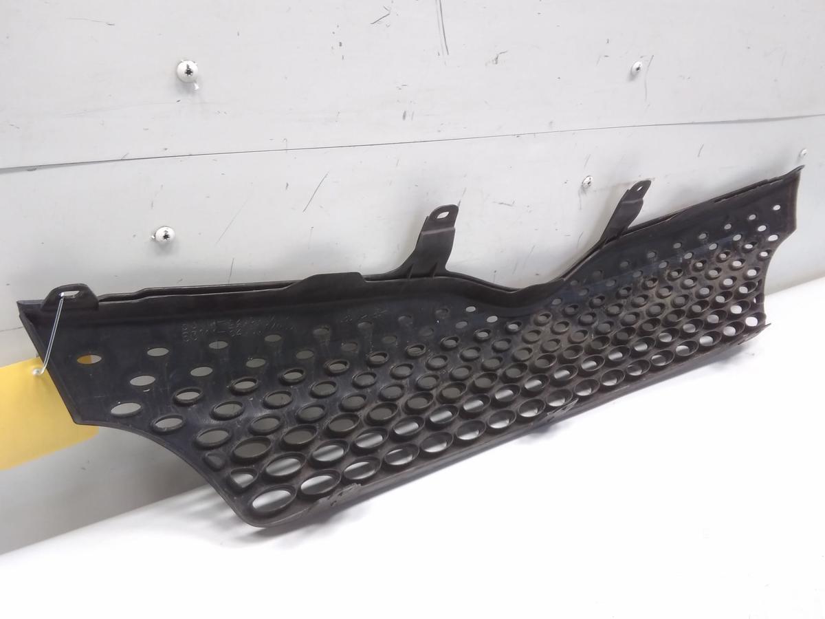 Toyota Yaris Verso original K&uuml;hlergrill grau BJ2000