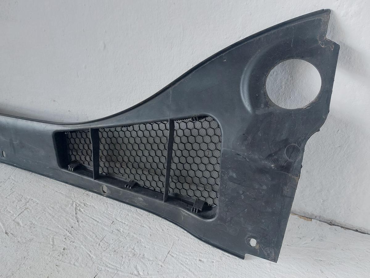 Ford Focus DYB CEW Turnier Windlauf Frontscheibe Abdeckung Wischeranlage