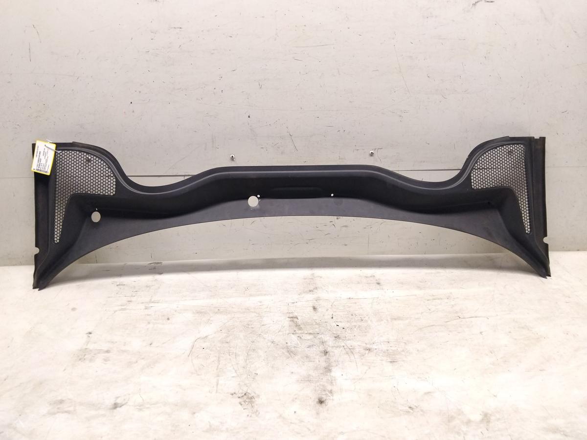 Audi A1 8X original Plastikabdeckung Windlauf 8X1819415 BJ2010