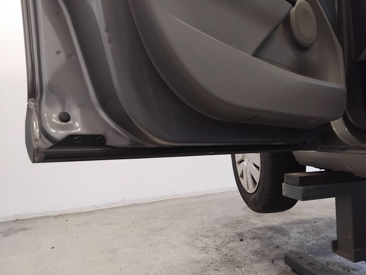 Renault Megane 3 T&uuml;r vorn links Fahrert&uuml;r TEKNG Gris Cassiop&eacute;e 5-T&uuml;rer BJ2011