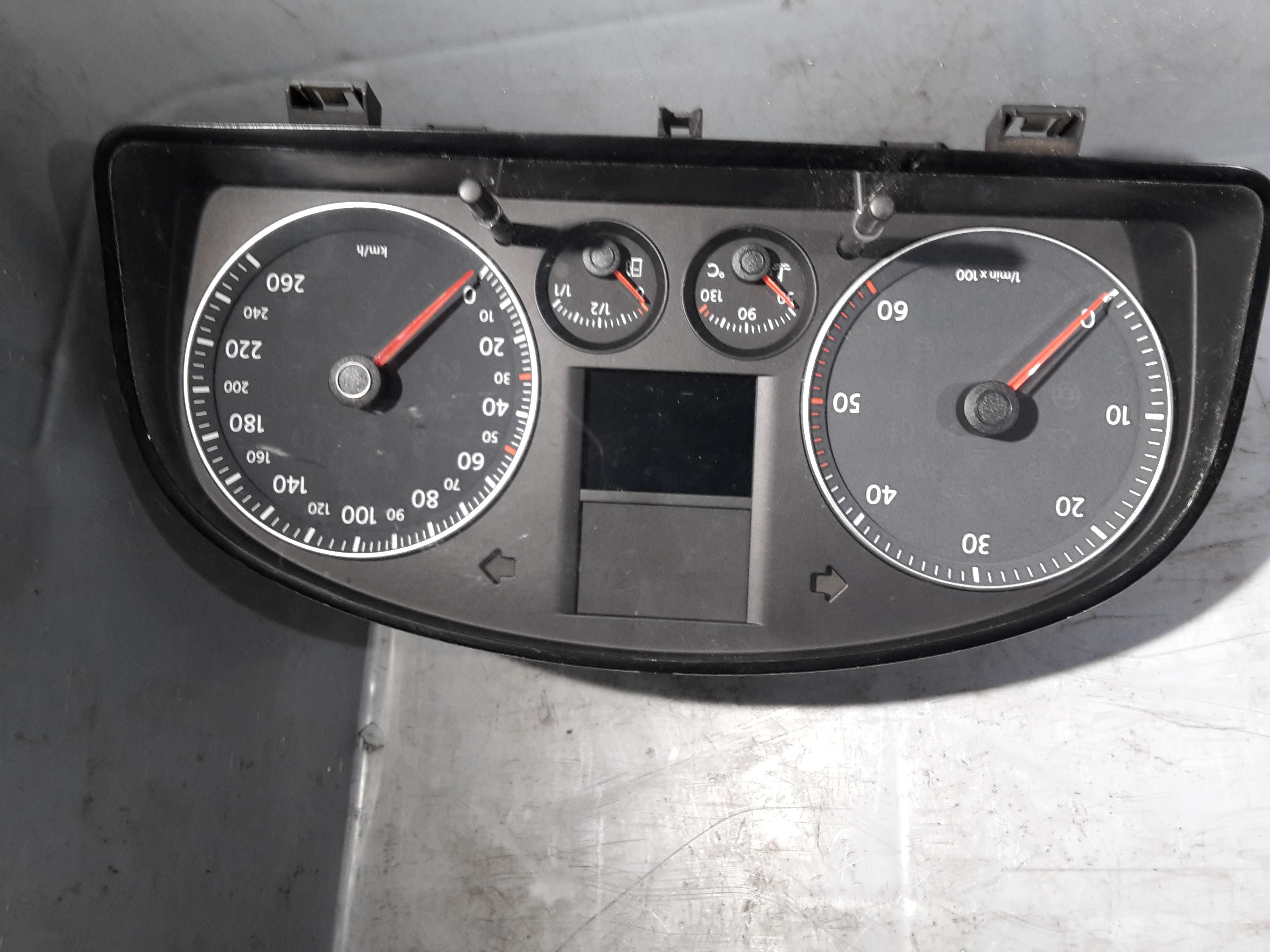 VW Touran I Cross 1T1 Bj. 2009 org. Instrumentenkombination Tachometer