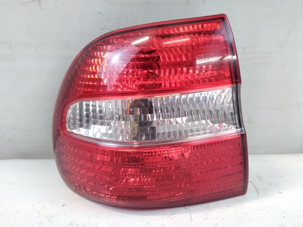 Volvo V40 Kombi original Rückleuchte Schlussleuchte links aussen Facelift BJ2004