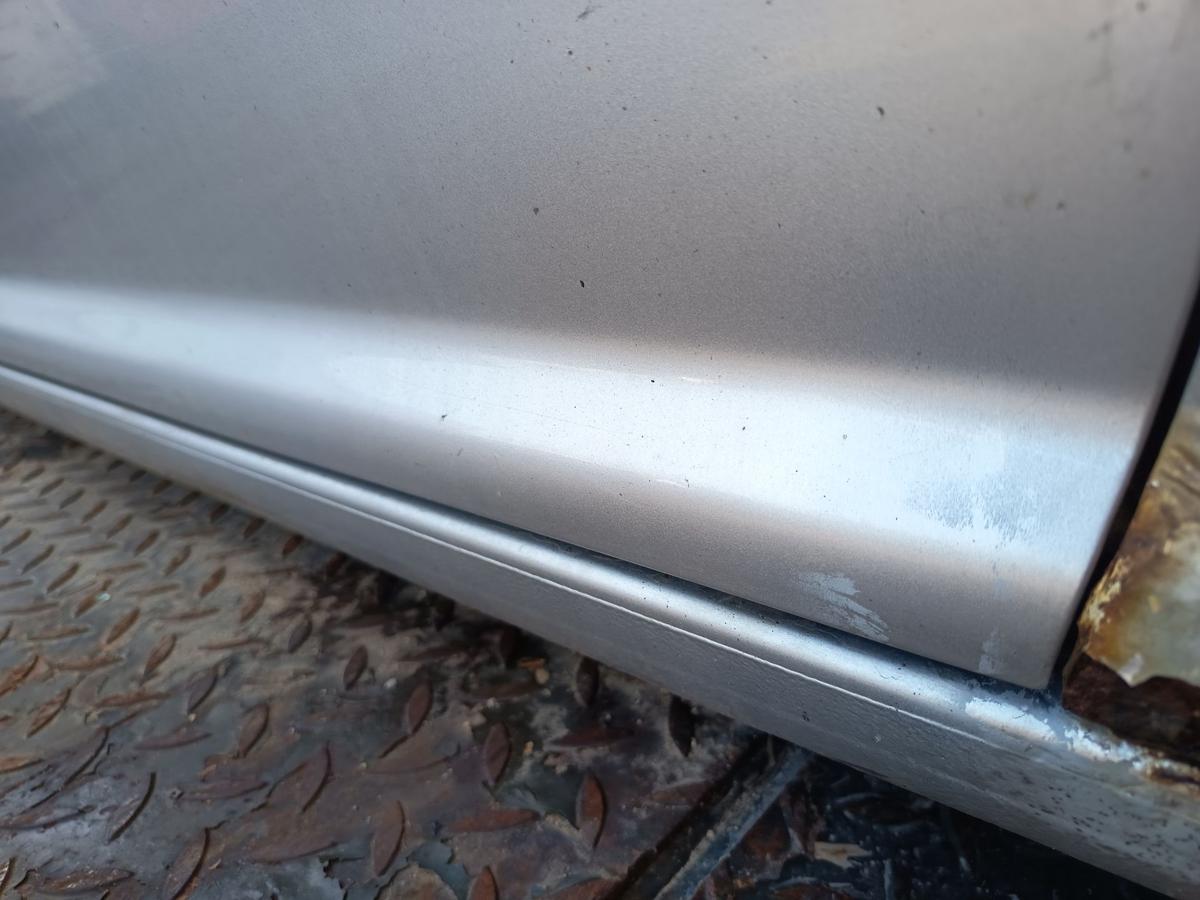 VW Bora 1J original T&uuml;r vorn rechts Beifahrer A7W Reflexsilber Bj 2001