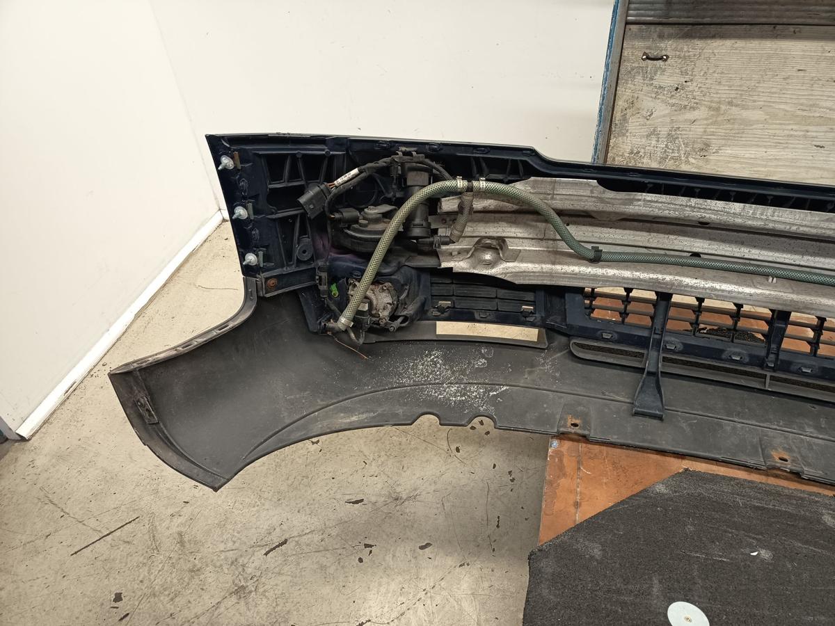 Audi A4 B6 original Sto&szlig;stange vorne NSW SWR LY5K Blau Baujahr 2002