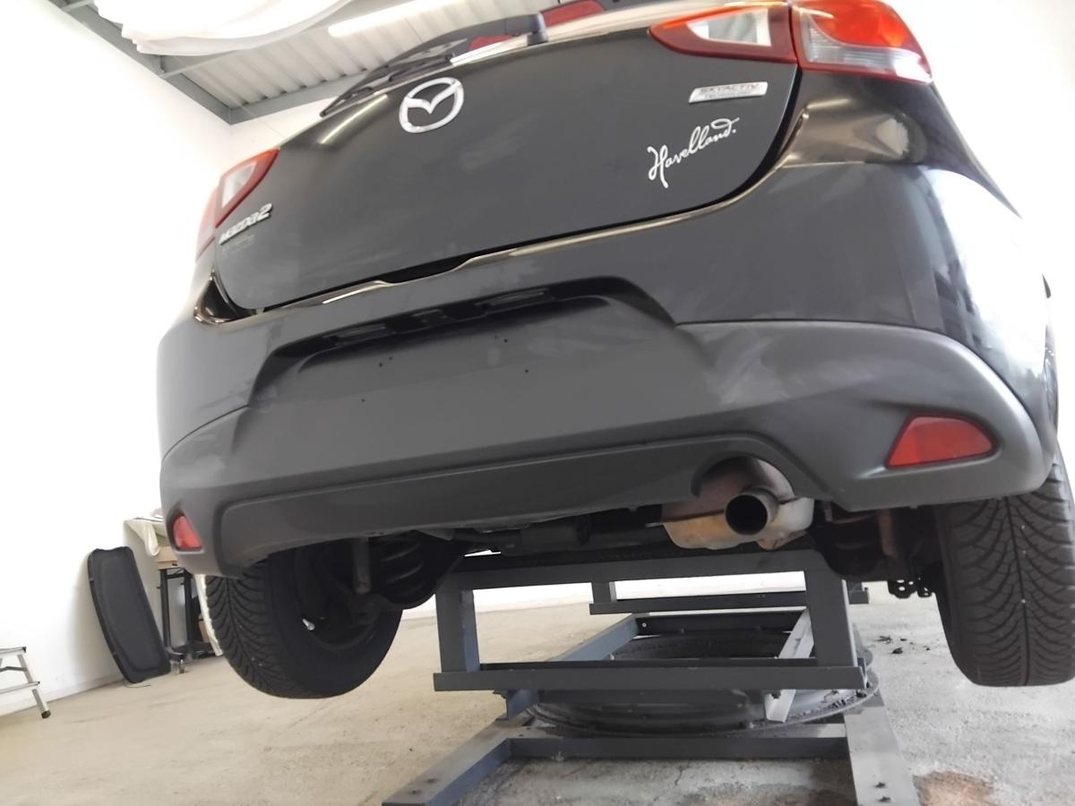 Mazda2 III DJ original Stossfänger Stoßstange hinten BJ2015 41W Jet Black Mica