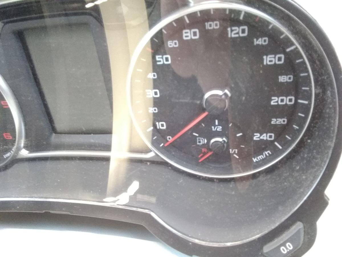 Audi A1 8X original Kombiinstrument Tacho 1.6TDI 77kw Schalter BJ2010